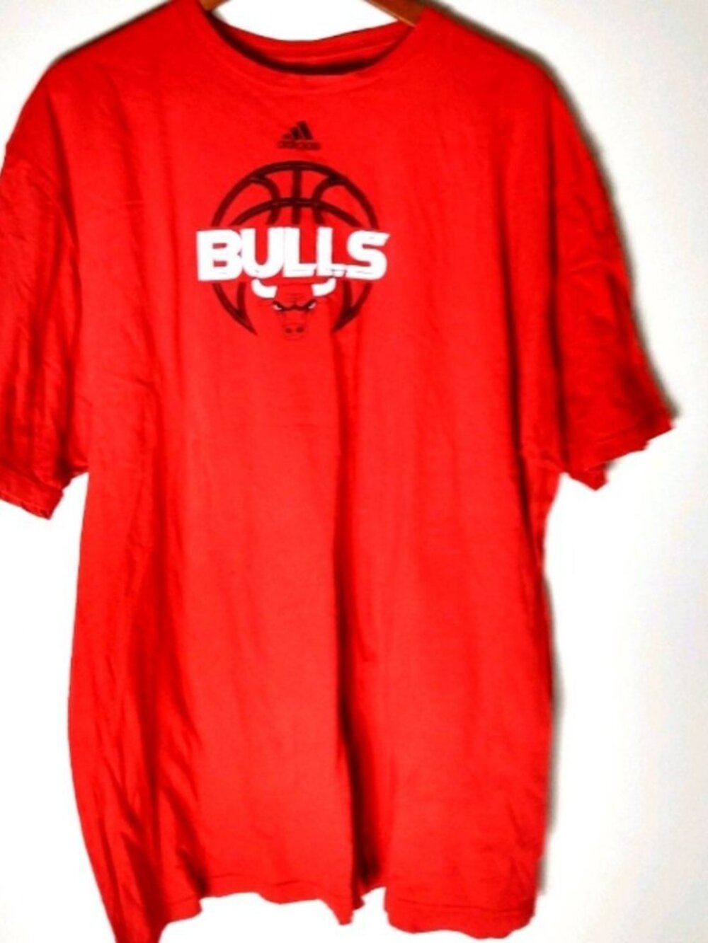 Chicago Bulls 2XL Men's Short Sleeved Red T-Shirt